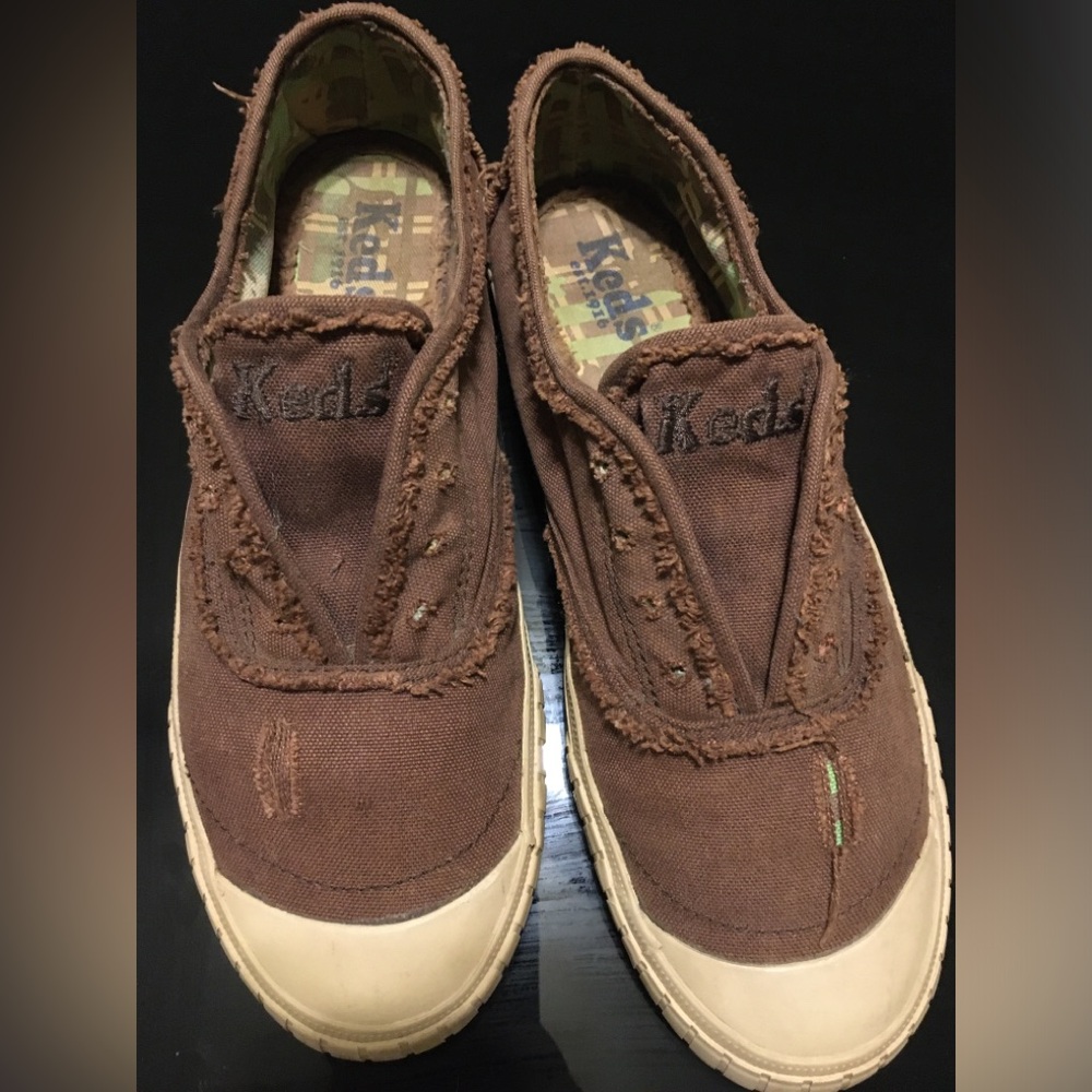 KEDS EXCELLENT CONDITION NO LACE DISTRESSED LOOK SIZE 7.5